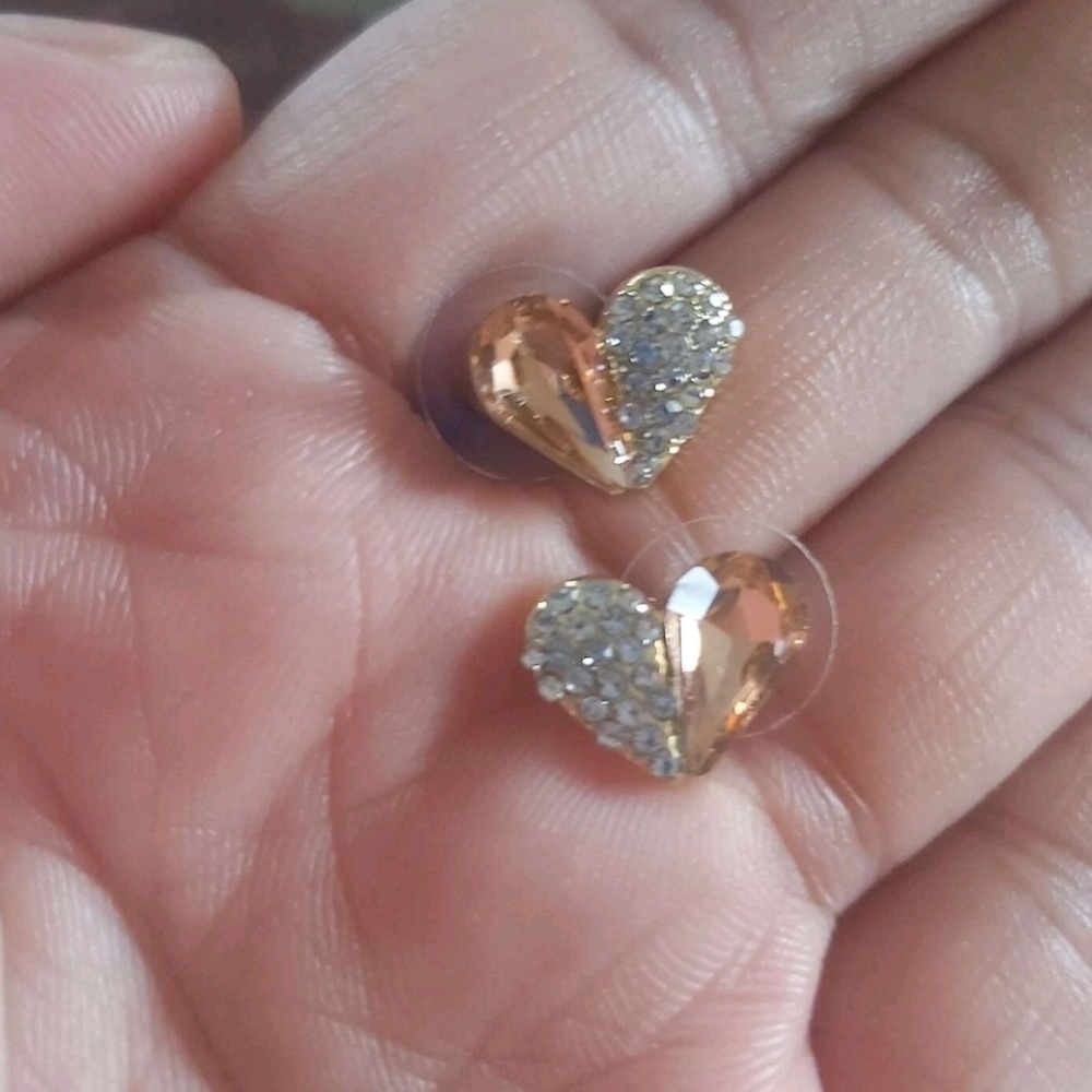 Pink Heart Stud Earrings Gold Tone Dainty Rhinestone Romantic Coquette 💖 - Picture 9 of 10